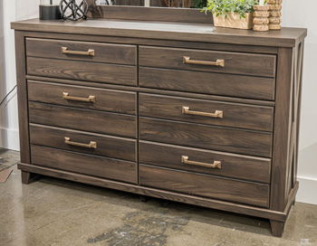 Vonitta Bay - Six Drawer Dresser - Dark Brown