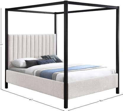 Kelly - Bed