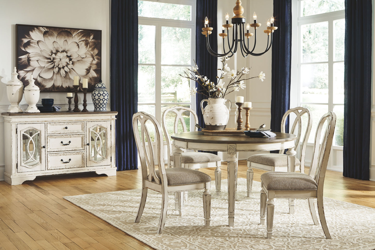 Realyn - Oval Dining Room Extension Table - Chipped White