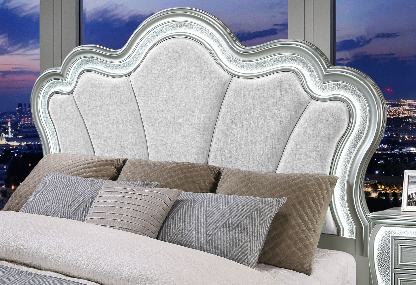 Aria - Queen Bed With LED - Silver