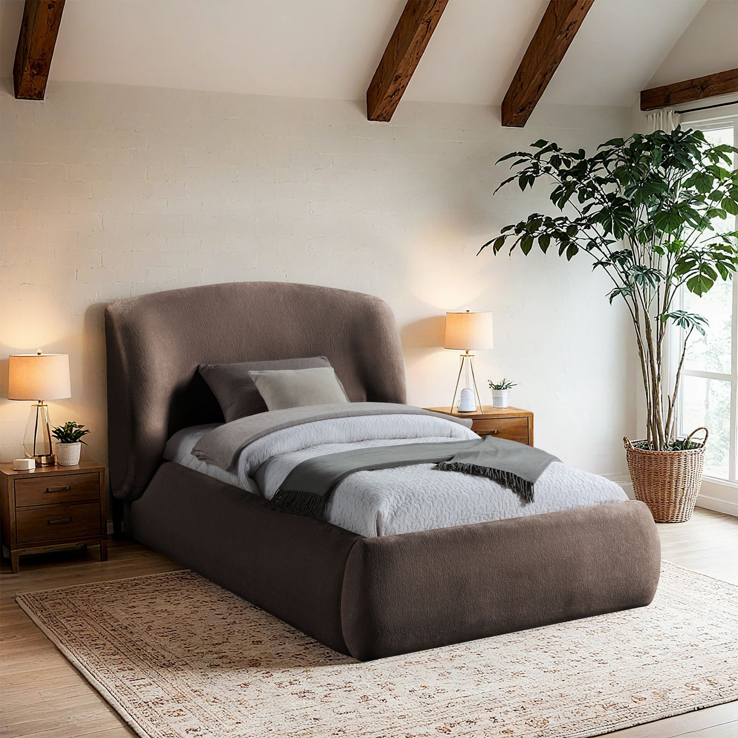 Sandro - Upholstered Bed