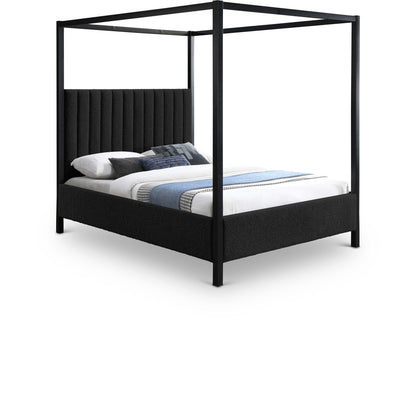 Kelly - Bed