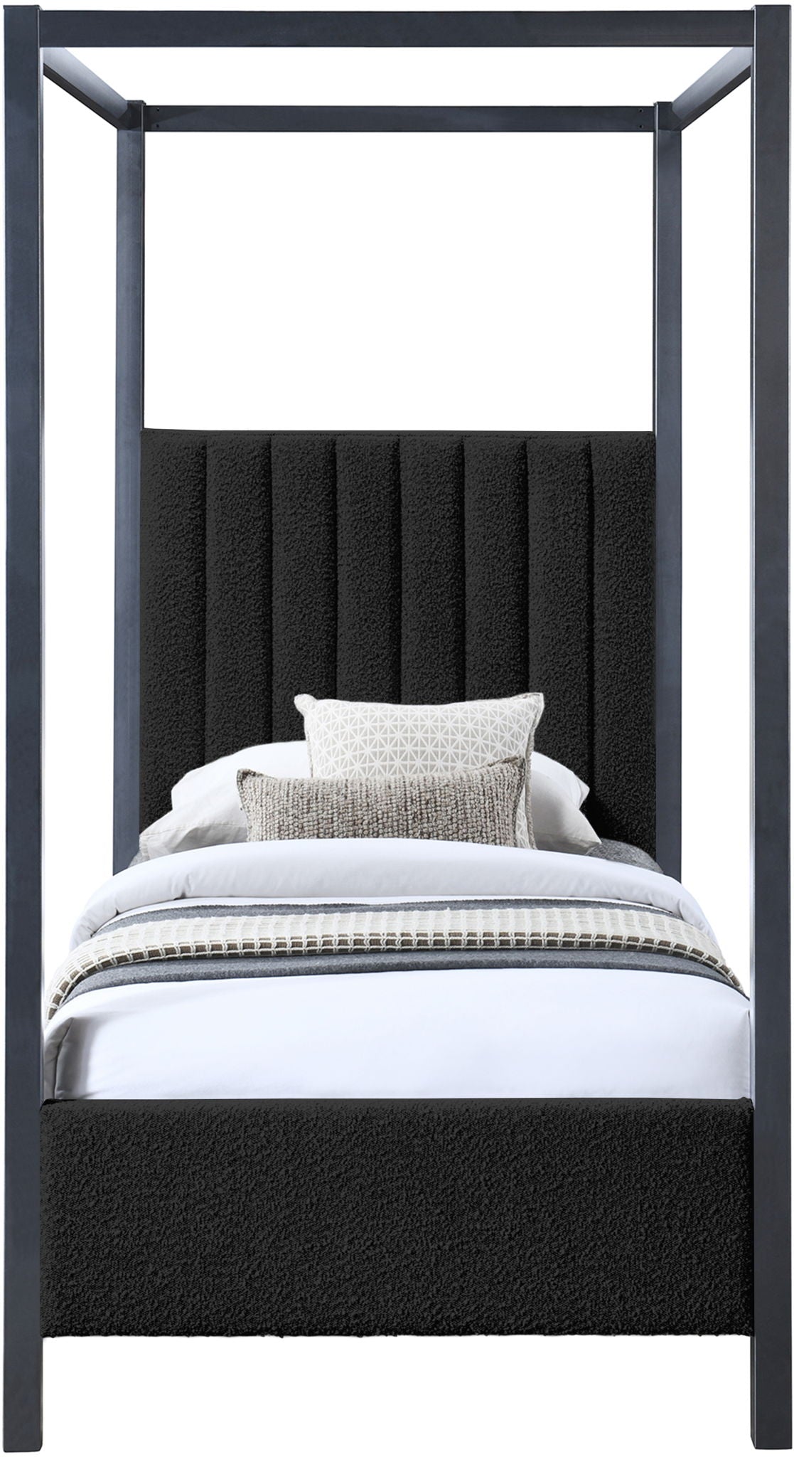 Kelly - Bed