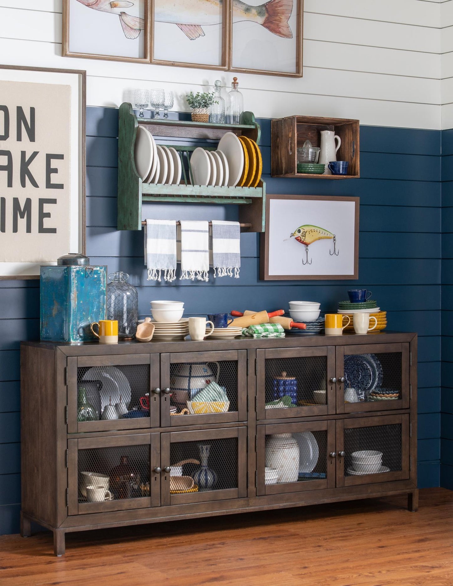 Lake House - Door Console With Front Doors