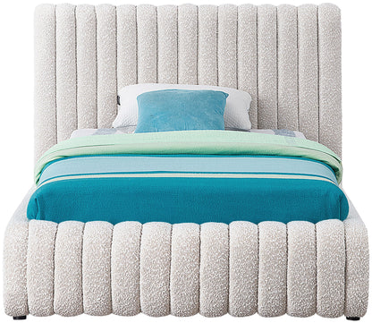 Nash - Bed