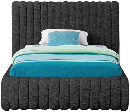 Nash - Bed