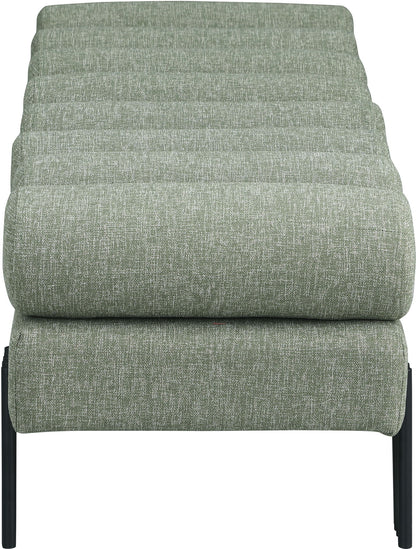 Akeela - Bench