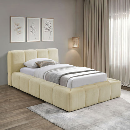 Carlin - Bed