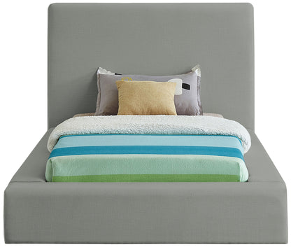 Devin - Bed